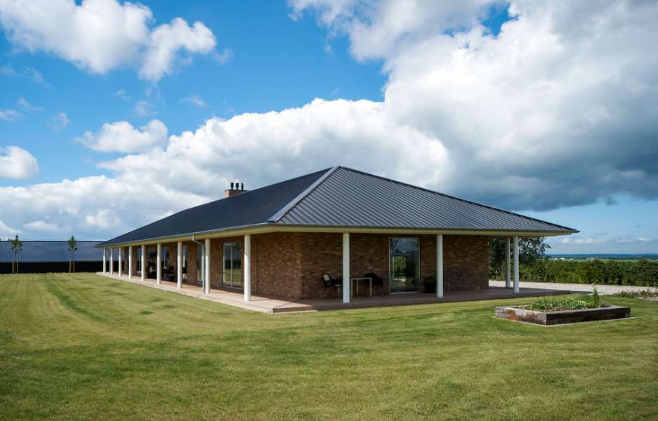 Elegante Gestaltung von Dächern und Fassaden, Nibevej 225, Frejlev, Aalborg,